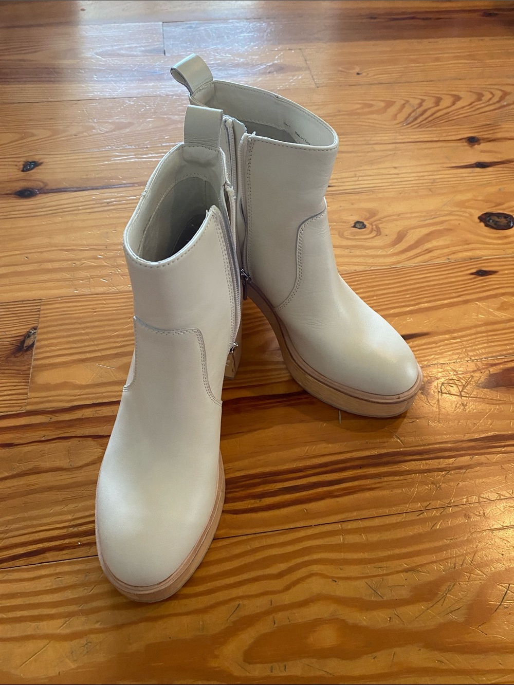 New Dolce Vita Cream Platform Ankle Boots with Side Zip